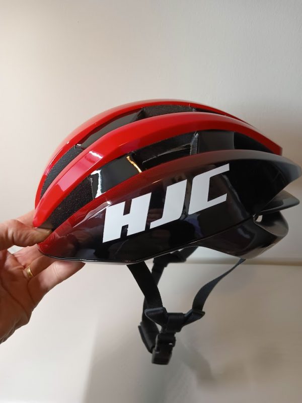 Casco HJC.