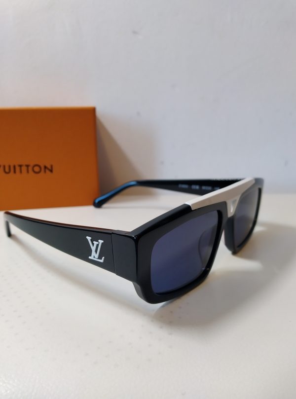 Lv. - Image 2