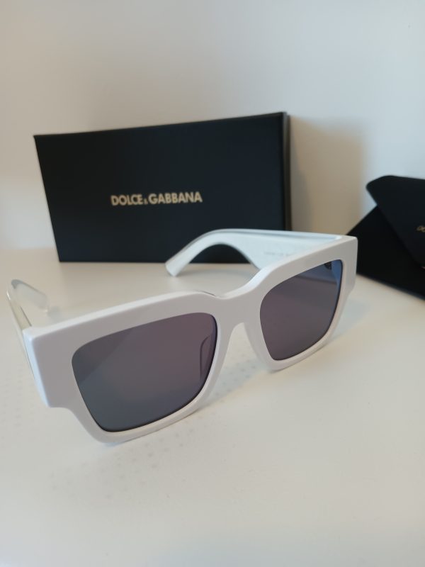 D&G - Image 6