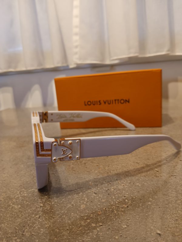 Lv. - Image 10