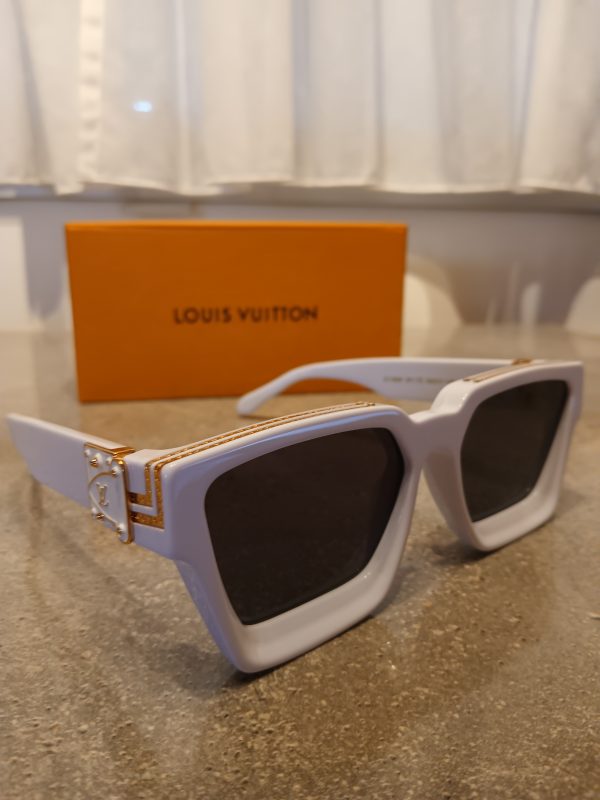 Lv. - Image 8