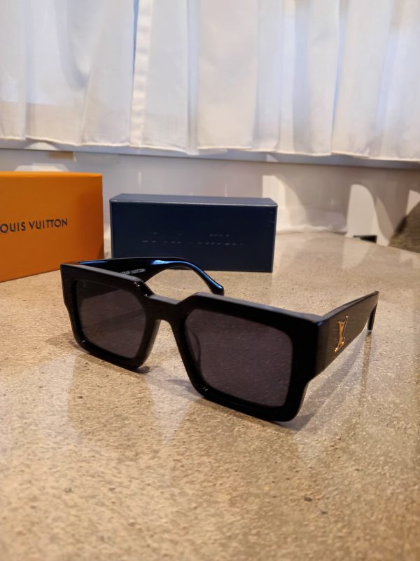 Lv. - Image 3