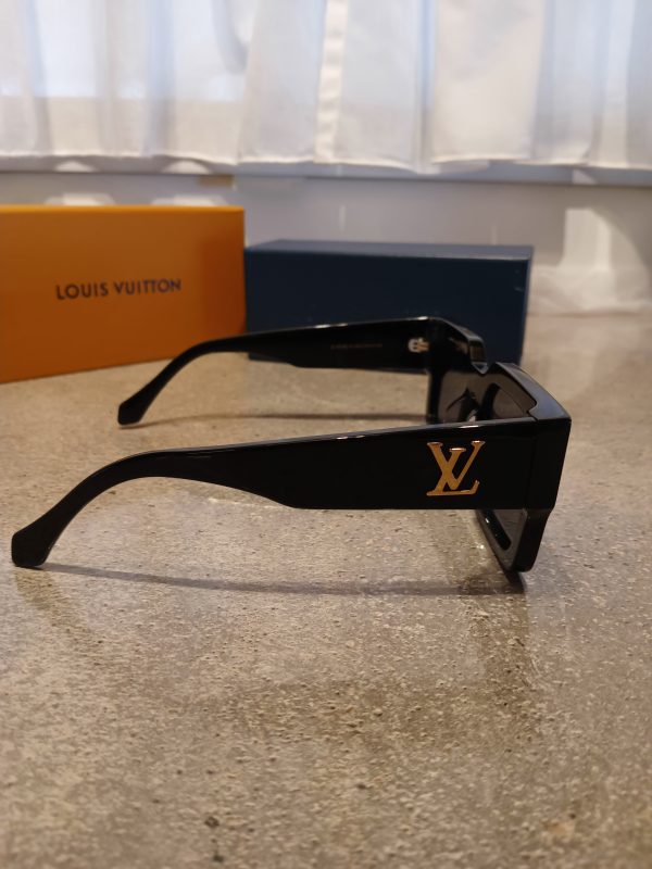 Lv. - Image 6