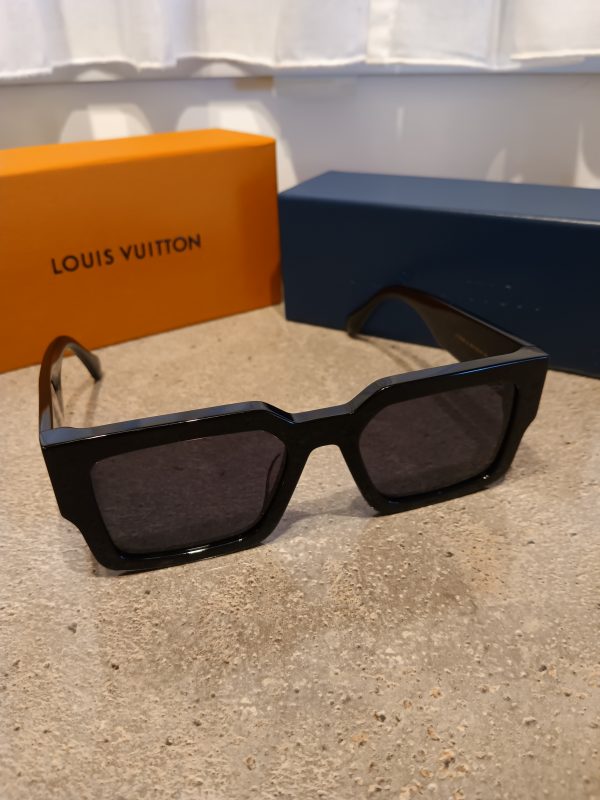 Lv. - Image 11